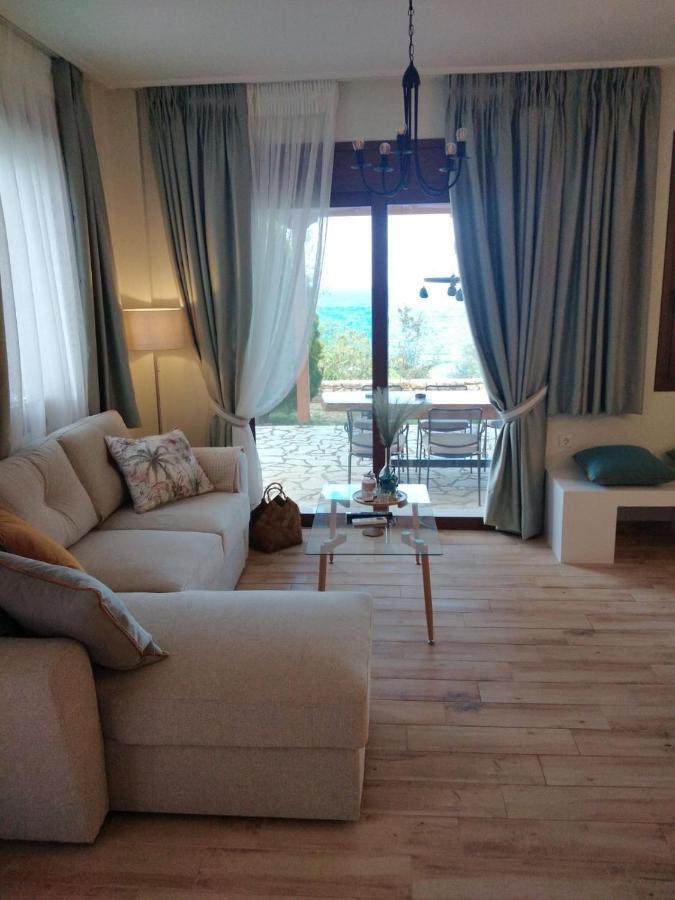 Paralio Astros Beachfront Suites Ксиропигадо Экстерьер фото