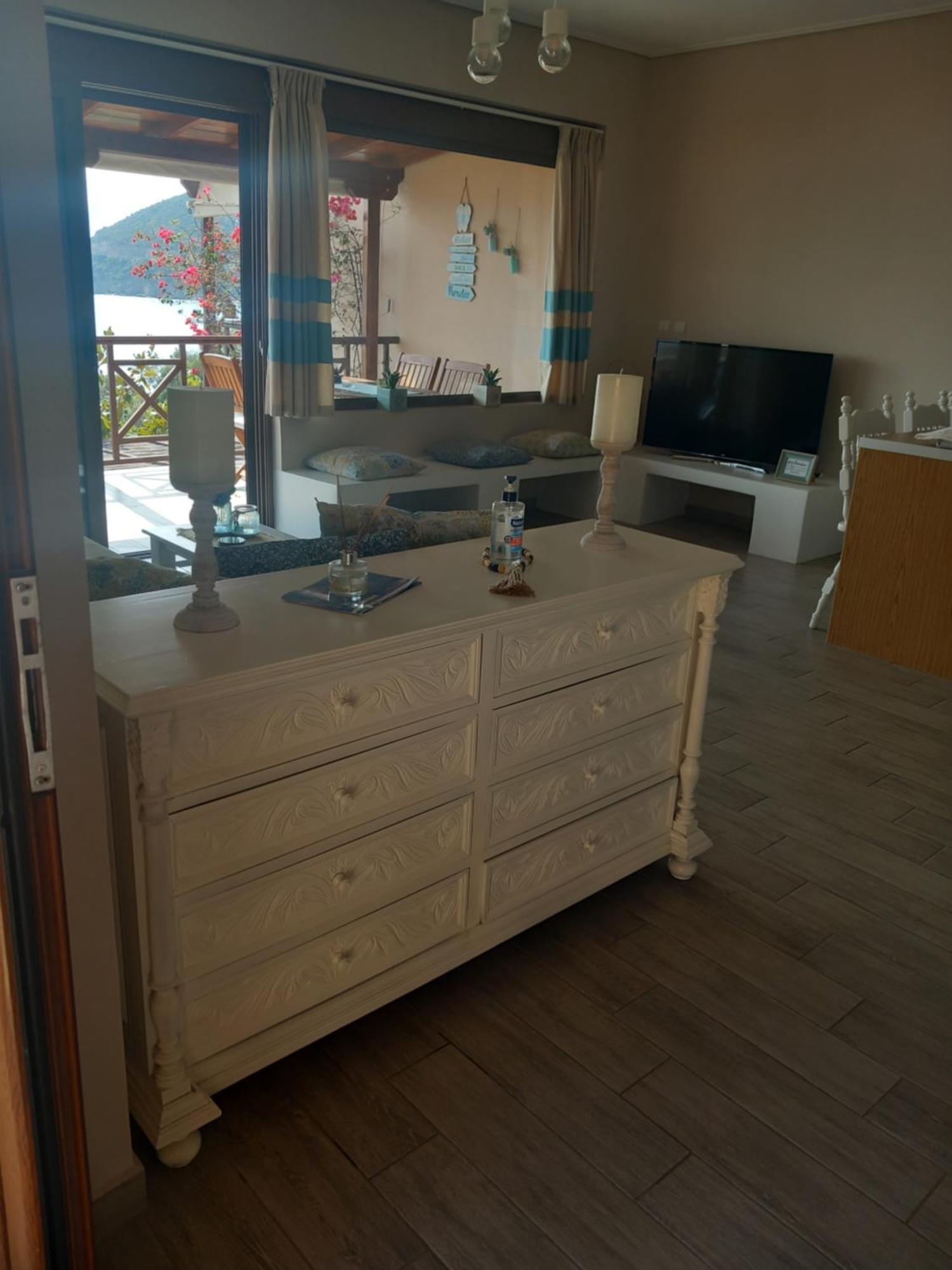 Paralio Astros Beachfront Suites Ксиропигадо Номер фото