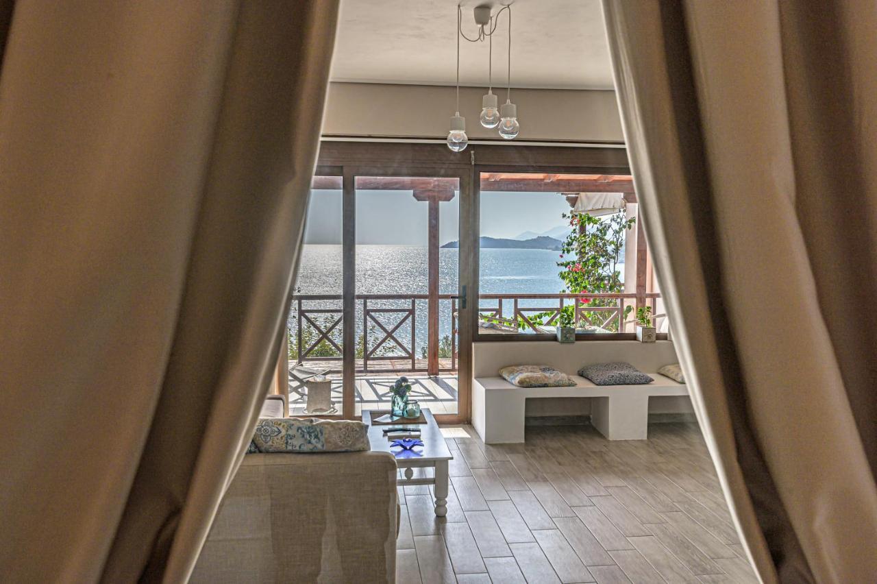 Paralio Astros Beachfront Suites Ксиропигадо Экстерьер фото