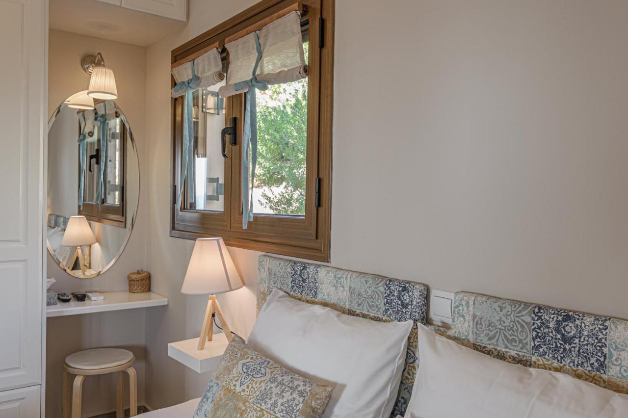 Paralio Astros Beachfront Suites Ксиропигадо Экстерьер фото