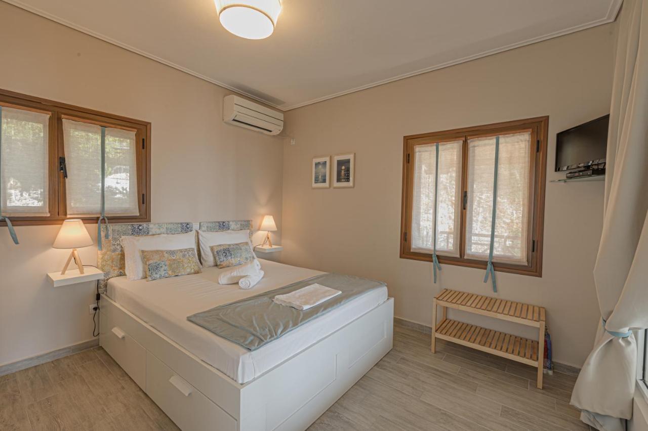 Paralio Astros Beachfront Suites Ксиропигадо Экстерьер фото