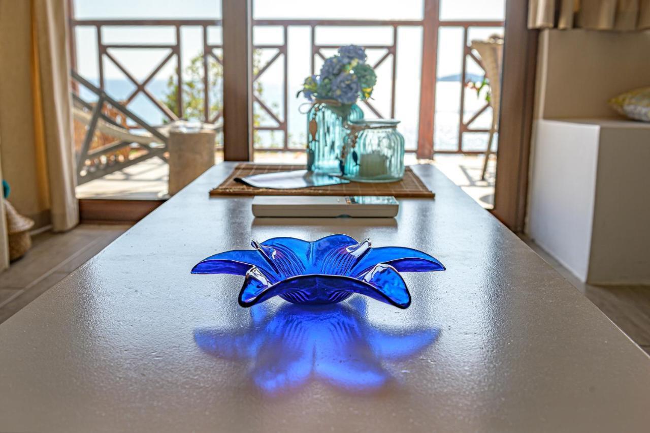 Paralio Astros Beachfront Suites Ксиропигадо Экстерьер фото